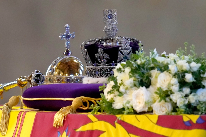 QUEEN ELIZABETH II HAS PASSED AWAY…..